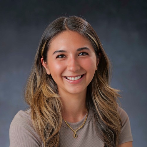 photo of Hana Smith